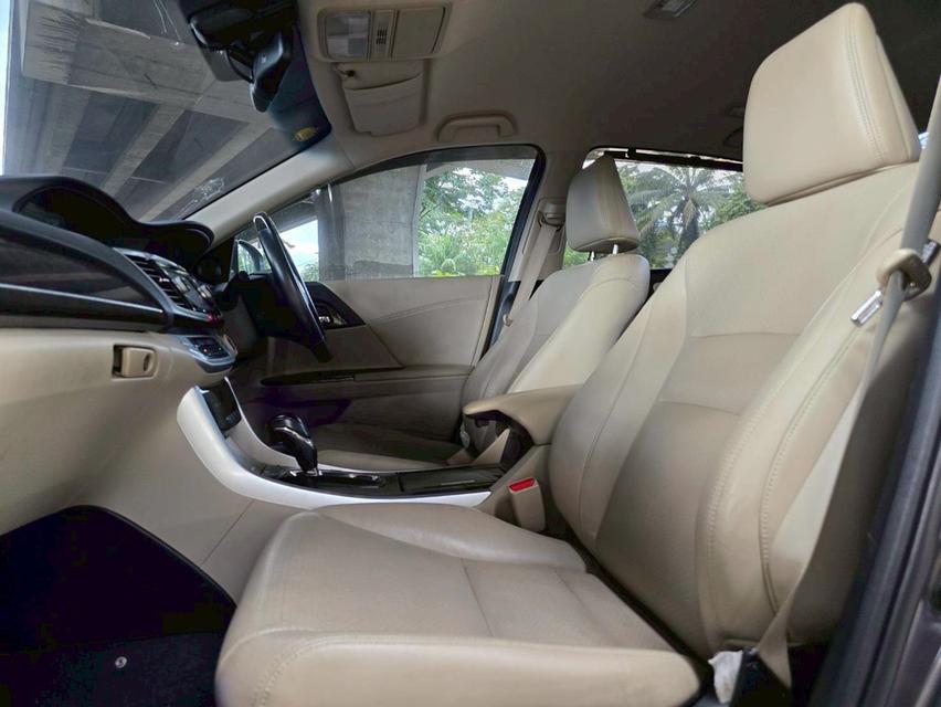 รหัสรถ WMT53 ACCORD 2.0EL ปี 2015  10