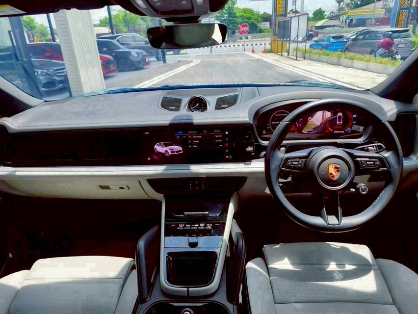 รหัสรถ KPV53 2025 PORSCHE CAYENNE 3.0 HYBRID COUPE สีใหม่ Moonlight Blue