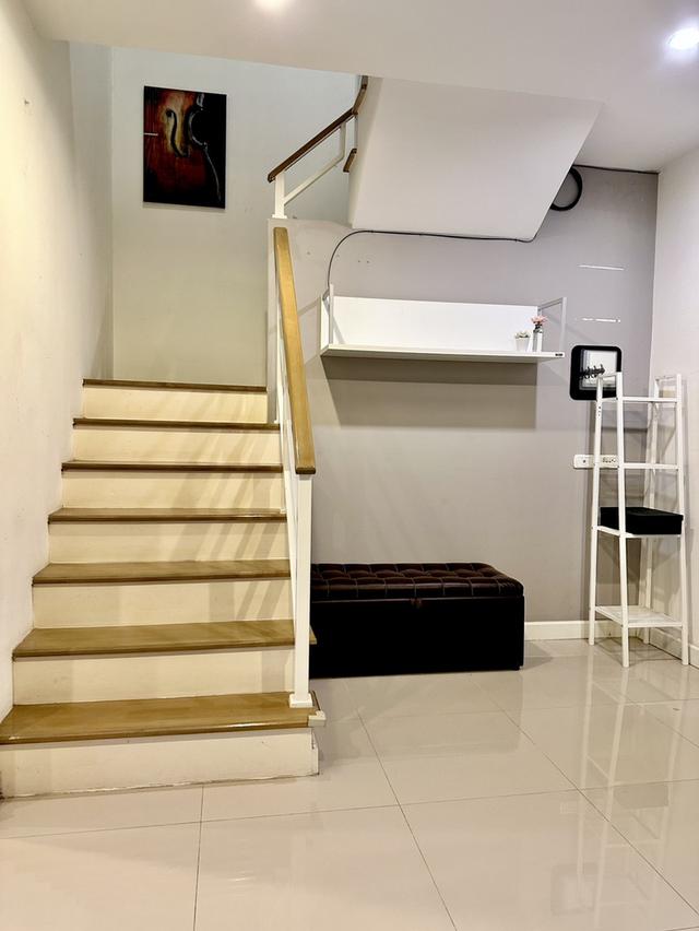 ทาวน์โฮม 2ชั้น 27.8 ตร.ว. มีพื้นที่สนามหลังบ้าน ซอยพัฒนาการ 38, สวนหลวง, กรุงเทพ 13