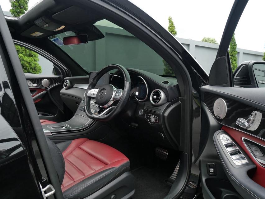Mercedes-Benz GLC300e Coupe AMG 2021 สีดำ มี MBSP วารันตรีศูนย์เบนซ์ถึง 161029 วิ่งน้อย รถมือเดียว รูปที่ 7