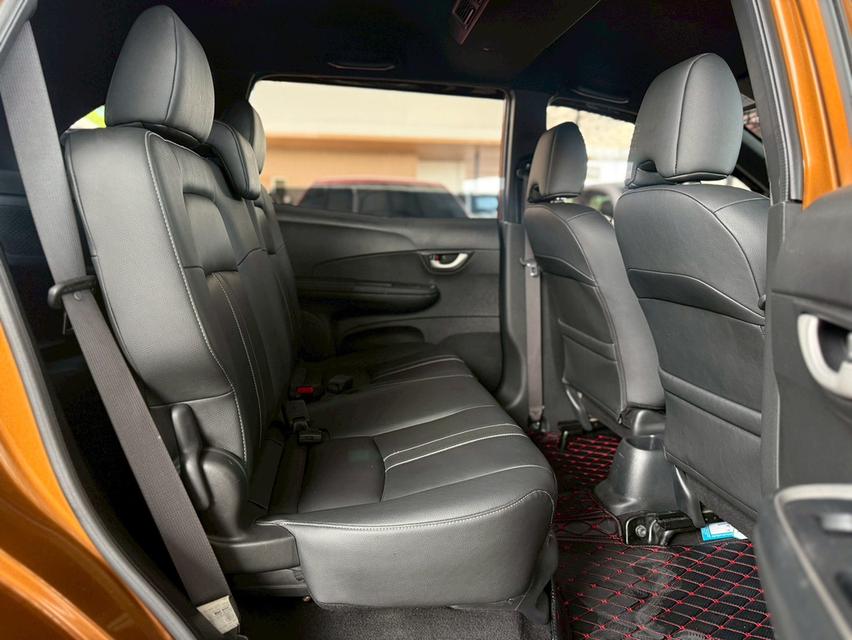 ปี 2018 HONDA BRV, 1.5 SV  รถมือเดียว คู่มือบุ๊คเซอร์วิส กุญแจสำรองครบ 15