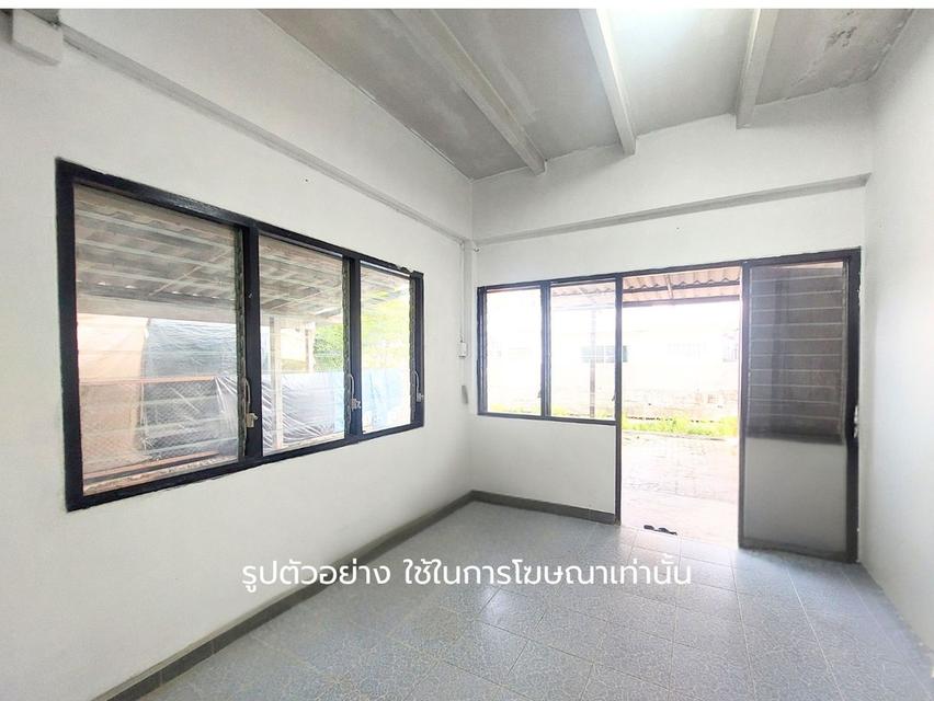 บ้านแฝด 2.79 ล้านบาท! ทำเลโคตรสะดวก ติดถนนติวานนท์ ใกล้ Central แจ้งวัฒนะ และ BTS สถานีปากเกร็ด! 3