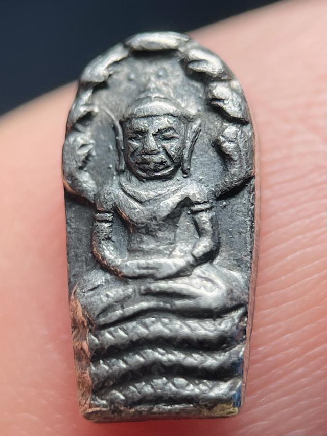 พระนาคปรกใบมะขาม หรือ “ปรกจ้อย”หลวงปู่ทิม อิสริโก วัดละหารไร่ จ.ระยอง ปี พ.ศ.2517