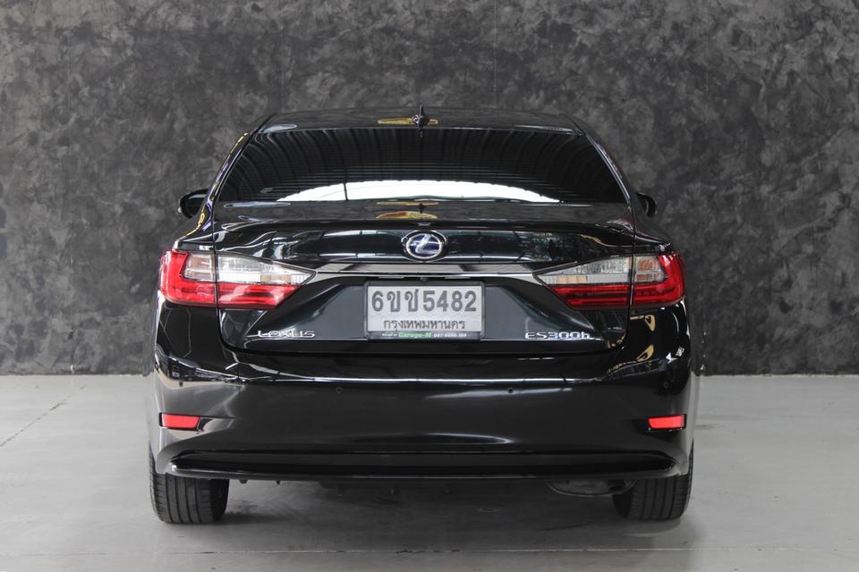 รหัสรถ JRS5482 Lexus ES300h ปี 2017