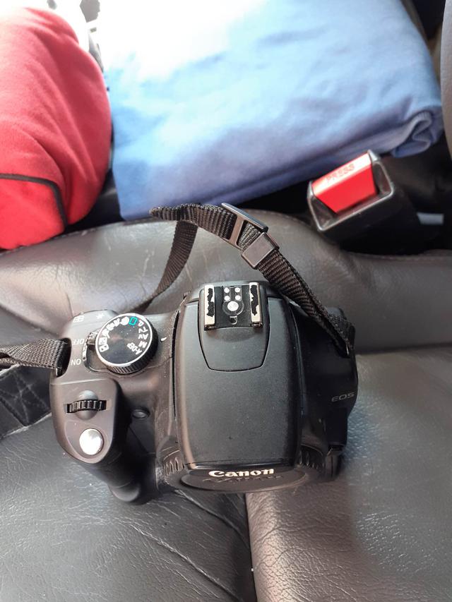 กล้องมือสอง Body Canon 350D พร้อม Grip สภาพใช้งานได้ปกติ 3