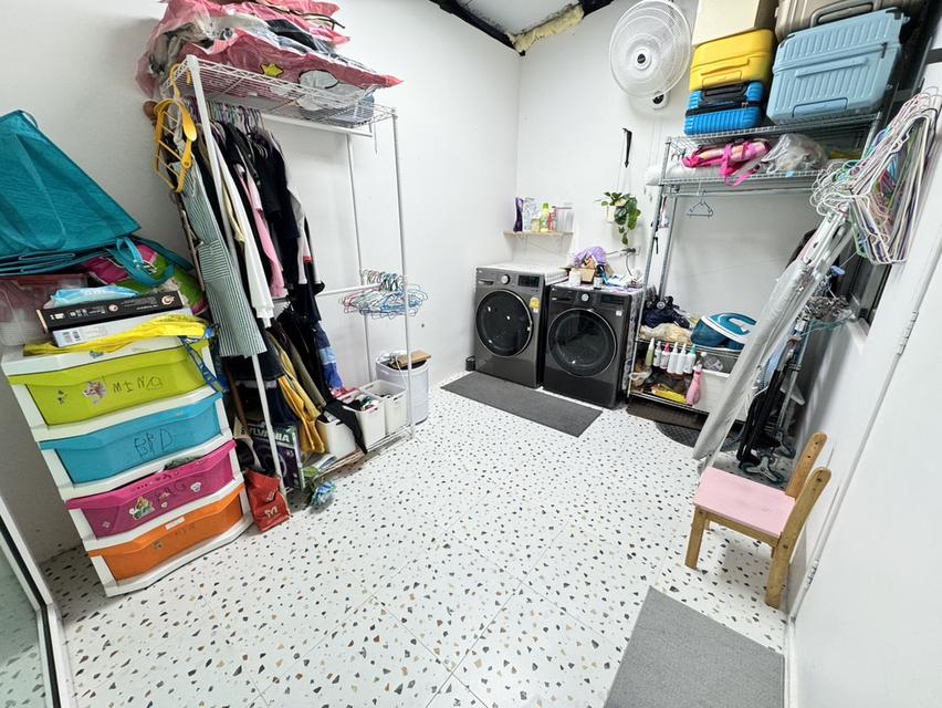 ขายด่วนทาวโอมหลังใหญ่ มบ.ไอดีไซน์ 14