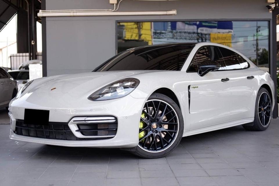 Porsche Panamera 4 E-Hybrid Platinum Edition 2023💰 ราคาพิเศษเพียง 5,490,000 บาท เท่านั้น!