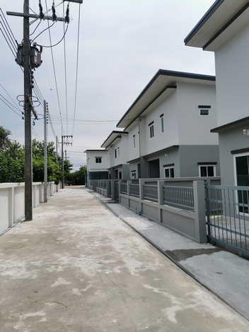 ขายที่ดินพร้อมสิ่งปลูกสร้าง 1 ไร่ 90 ตร.ว. ลาดหลุมแก้ว ปทุมธานี เหมาะทำ Data Center ใกล้ถนน 340 และ 346 2