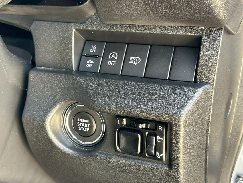 SUZUKI JIMMY 3 ประตู 1.5 Auto 4 WD 2024 9