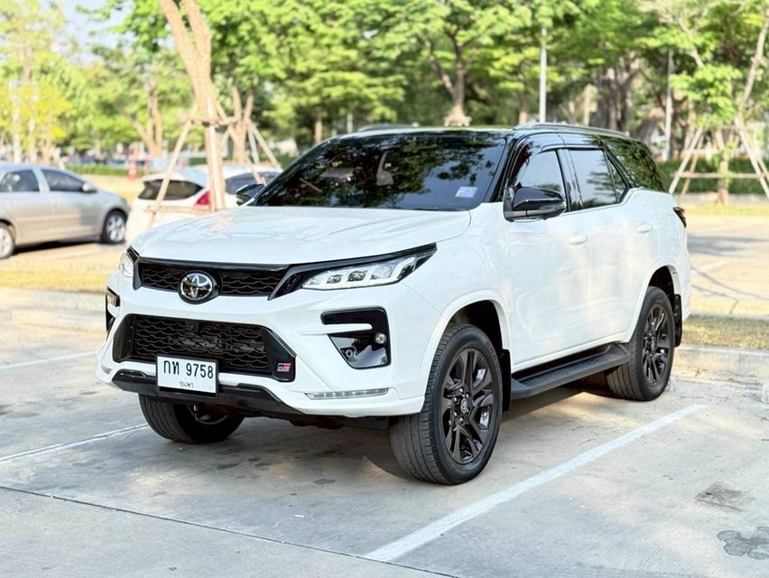 รหัสรถ PR9758 Toyota Fortuner 2.8 GR Sport 4WD Black Top ปี 2022