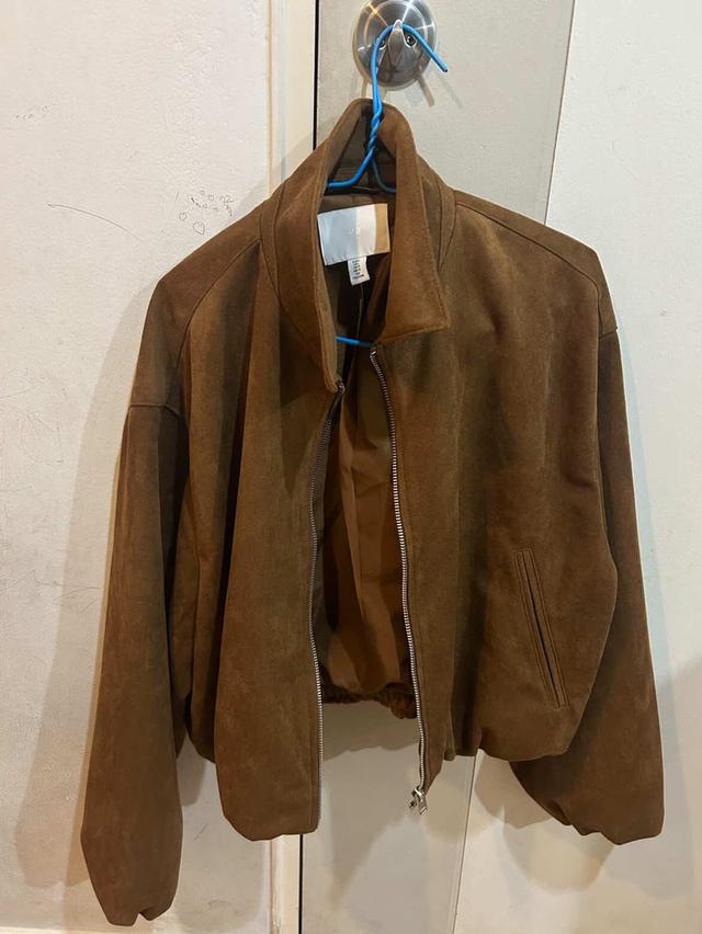 เสื้อ H&M มือ1 1300 ปล่อยต่อไม่ได้ใส่ รูปที่ 4