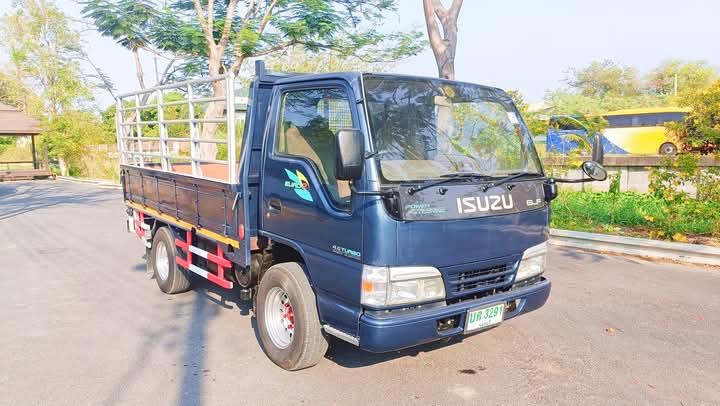 4 ล้อ ป้ายไม่ติดเวลา ISUZU 3