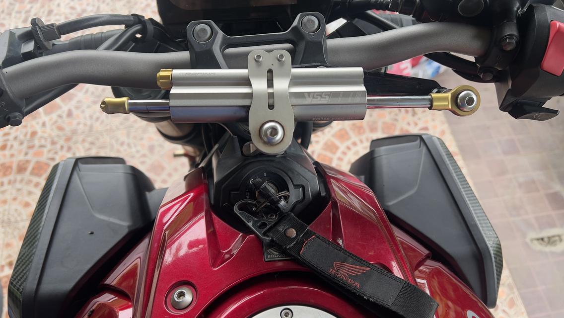 Honda CB650R 7
