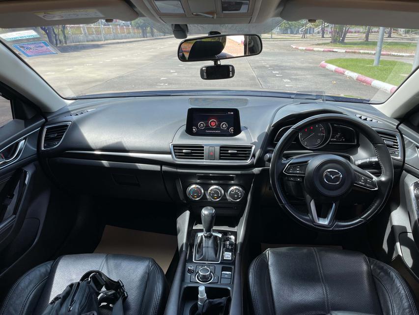 MAZDA 3 Skyactiv-G 2.0 S Minorchange ปี 2018 ตัวรอง Top รถเจ้าของเดียวตั้งแต่ป้ายแดง รถเข้าเช๊คศูนย์ Mazda ตลอด  4