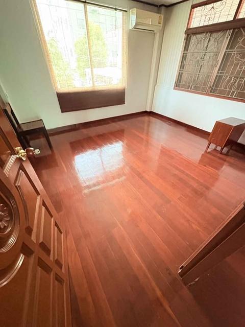 ถนนสุขุมวิท101-1 BTS อุดมสุข 1.7 กม.ให้เช่าบ้านเดี่ยว 2 ชั้น 100 ตร.วา.300 ตร.ม.พร้อมเฟอร์ฯ 4 นอน 2 น้ำ 6