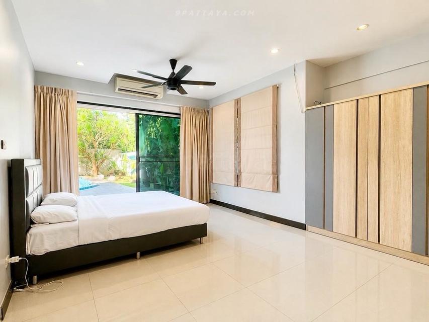 For Rent / For Sale — Large Pool Villa at Paradise Villa 1, East PattayaSpacious pool villa for rent or sale at Paradise Villa 1 10
