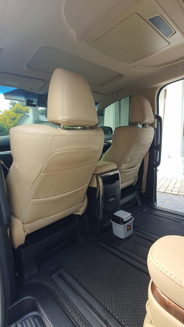 Toyota ALPHARD 30 Hybrid X E-four สีขาว ปี 2023 รูปที่ 9