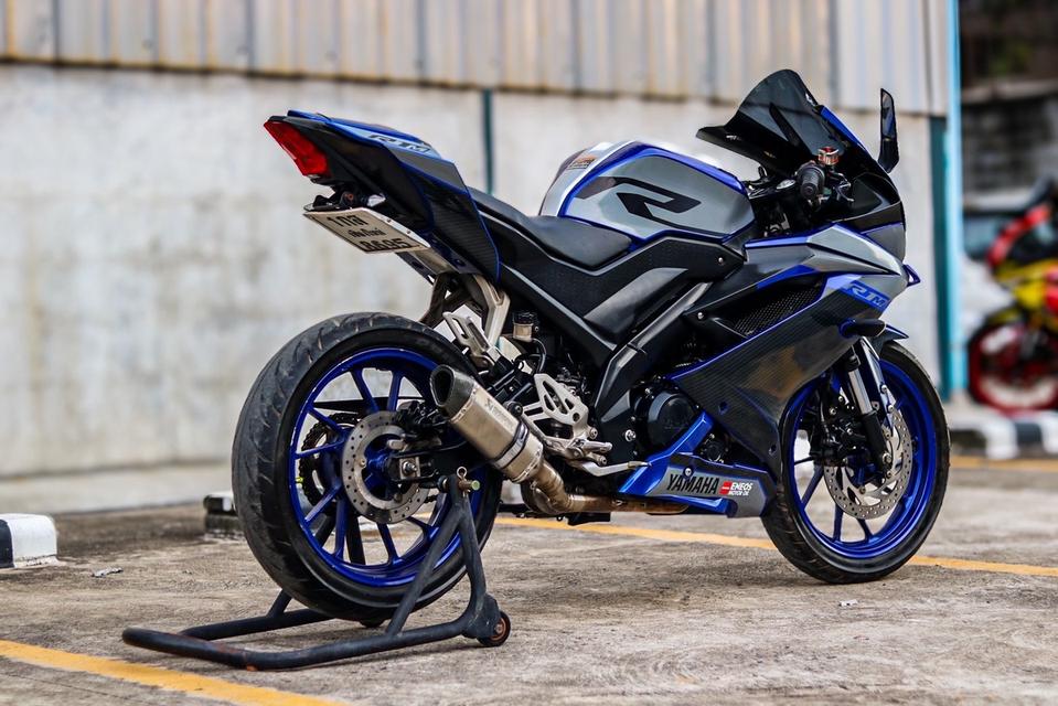 R15 Yamaha 5