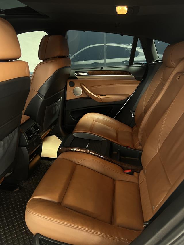 BMW X6 xDrive35i 11