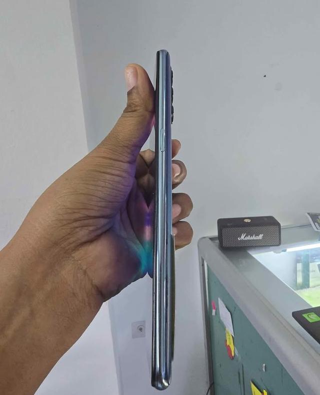 OPPO Reno 4 มีตำหนินิดหน่อย 3