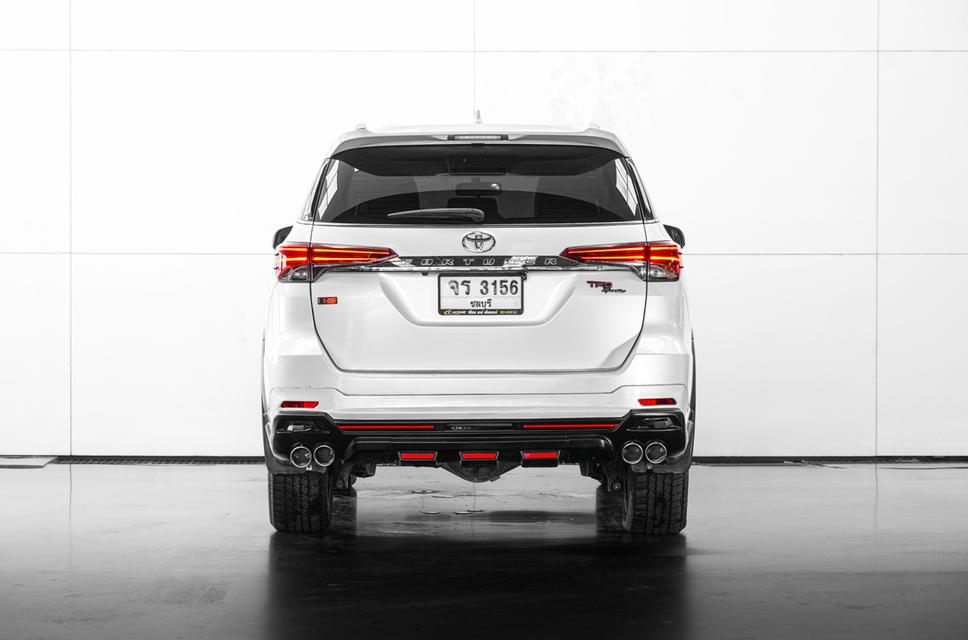 2019 TOYOTA FORTUNER 2.4 V 2WD SUV สีขาว เลขไมล์ 113171 กม. 6