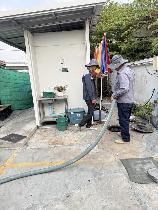 ดูดส้วม ส้วมตัน 0814927165 ป้อมปราบศัตรูพ่าย บางกอกใหญ่ สัมพันธธวงศ์ คลองสาน พระนคร