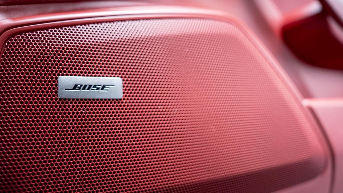 Porsche Panamera 4 E-Hybrid Executive 2018 สีขาว Wrap กันรอยสีชมพู รูปที่ 14