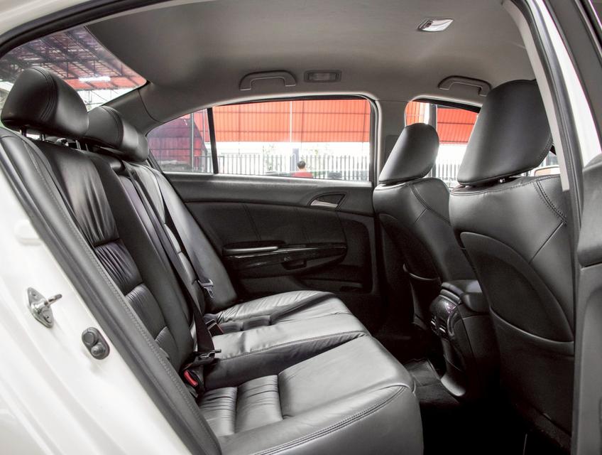 HONDA ACCORD 2.0 EL i-VTEC ปี 2013 11