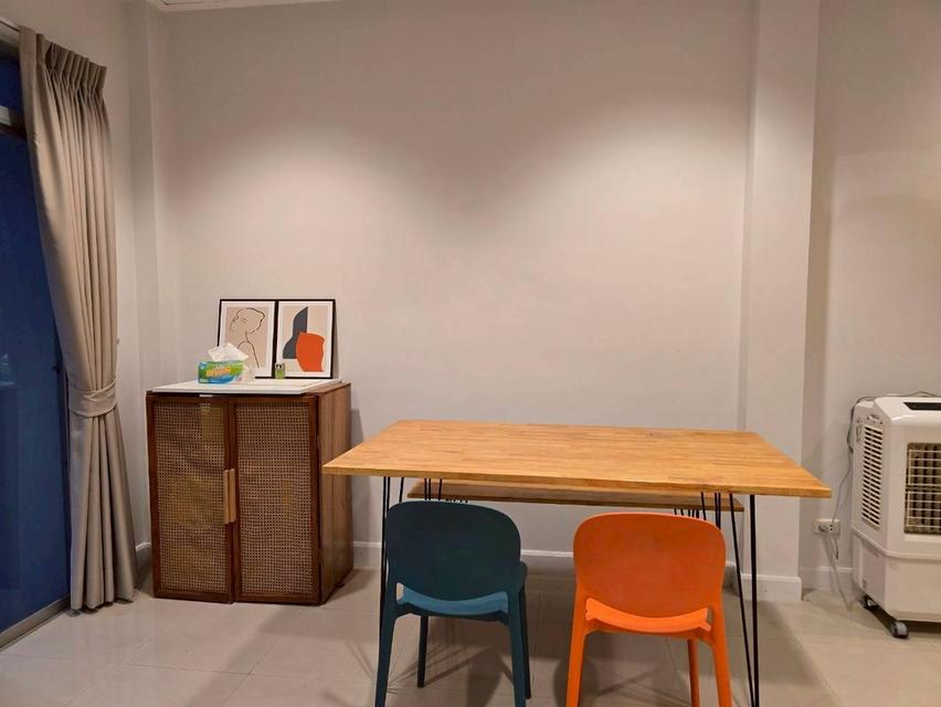 ทาวน์โฮม 3 ชั้น ใจกลางย่าน สาทร-ตากสิน ใกล้ bts วุฒากาศ 5