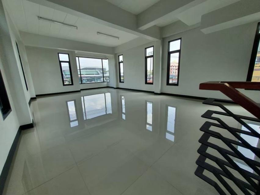 ขายอาคารพาณิชย์ 3 ชั้นใหม่ ทำเลทอง ติดถนนพหลโยธินเส้นหลัก  ลพบุรี เหมาะสำหรับทำ คลินิก คลินิกฟัน (ชั้นบนหมออยู่ได้เลย) ออฟฟิศ สำนักงาน ร้านอาหารสวยๆ  9