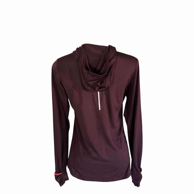 เสื้อวิ่งมือสองแบรนด์แท้ nike รูปที่ 2