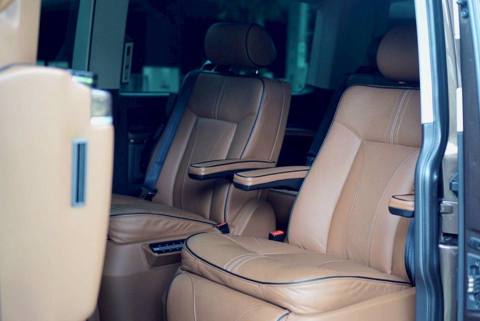 Volkswagen Caravelle T5 Minor Change 2015 สีน้ำตาล รถประวัติครบ รูปที่ 15