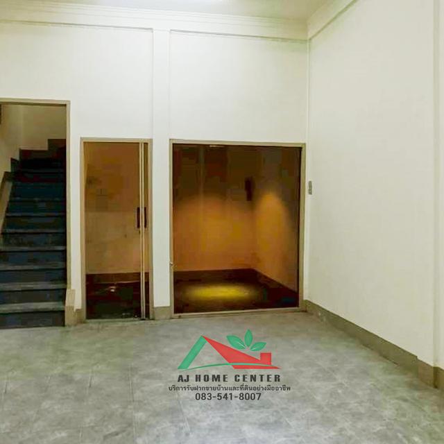 ขายถูก4.99ล้าน อาคารพาณิชย์2.5ชั้น 9.7ตรว. ซ.วานิช1 ตรอกหัวเม็ด ใกล้ตลาดสำเพ็ง 2