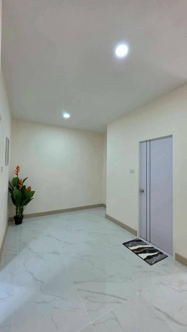 หมู่บ้านเปี่ยมสุข-บางใหญ่  ซอยกันตนาทาวน์เฮาส์ 2 ชั้น ตกแต่งใหม่พร้อมอยู่ ทำเลบางใหญ่ 14