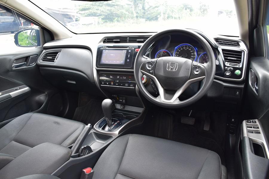 ฟรีดาวน์ /ปี2014 /ฟรีดาวน์ HONDA CITY 1.5SV เกียร์แพดเดิ้ลชิฟ /มัลติฟังชั่นส์ บลูทู๊ธ ครูสคอลโทล /พุตสต๊าท กุญแจคีเรท ครบ/โทร 0957401229 ไอดีไลน์ UTBP