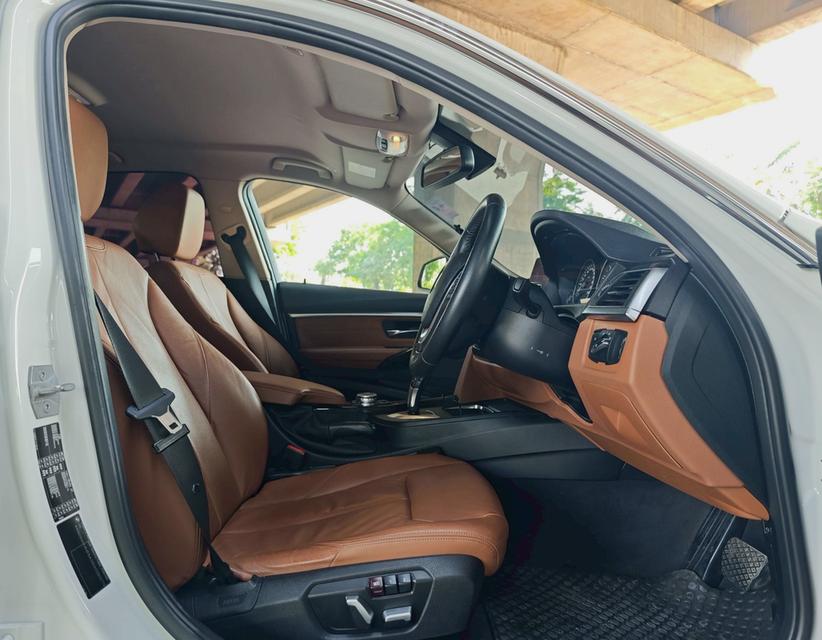 BMW 320i Luxury F30 ปี 2015 / 2018 รูปที่ 6