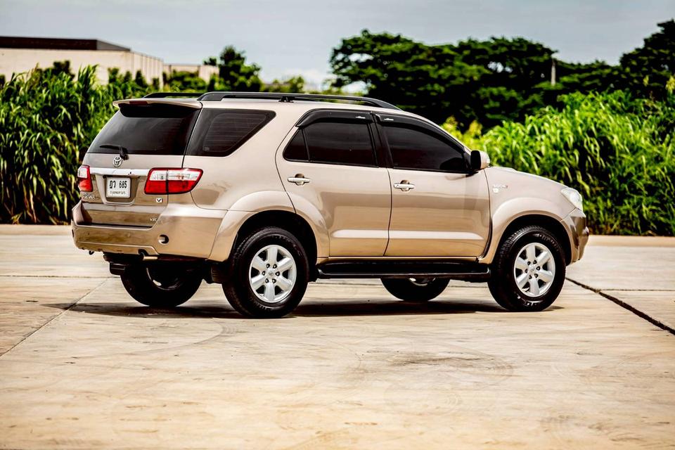TOYOTA FORTUNER 3.0V สีน้ำตาล ปี 2009 เกียร์ออโต้