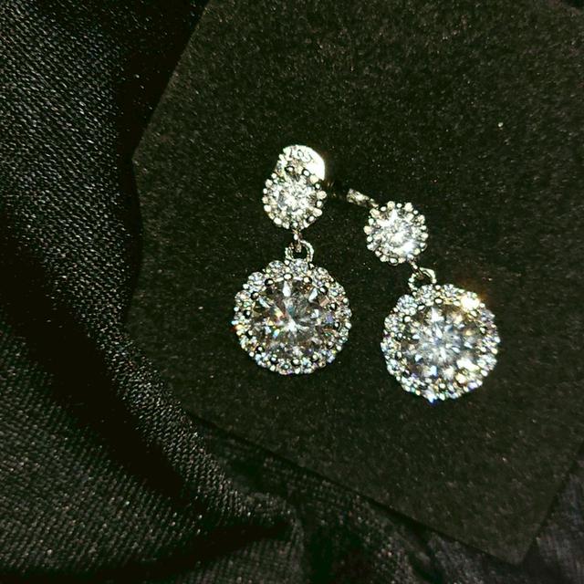 จิวเเละต่างหูเพชร สำหรับคุณผู้หญิงใส่ออกงาน ใส่ได้ในหลายๆโอกาศ