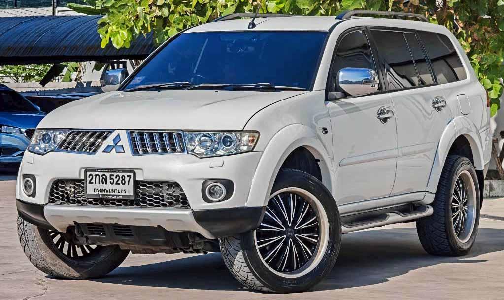 2013 MITSUBISHI PAJERO SPORT 2.5 GT