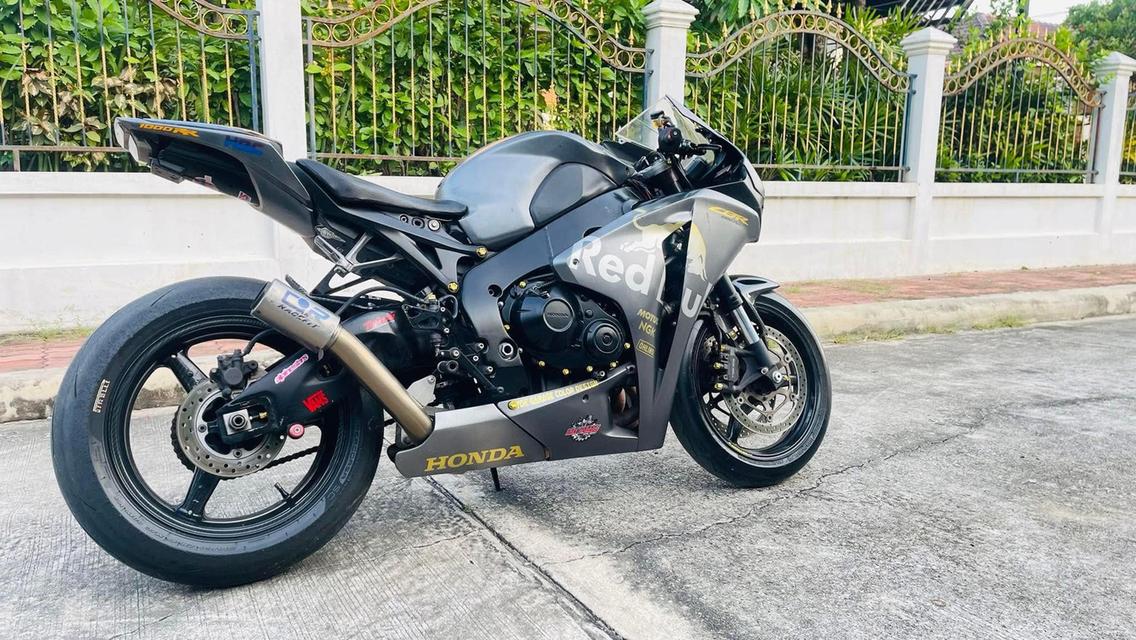 Honda CBR 1000  🤟🏻 (ปี2009)  1