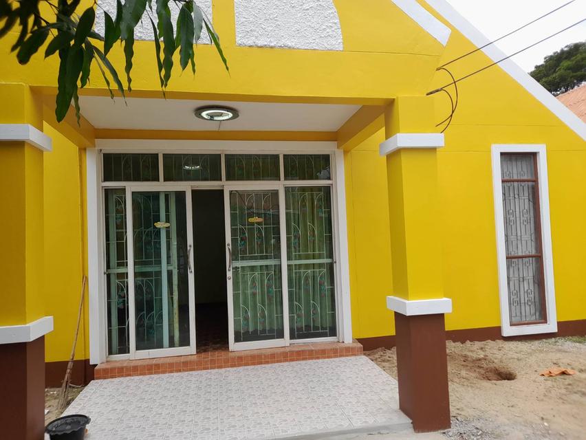 #ขายด่วน บ้านสวยน่าอยู่  ราคาดูดีที่ 1,050,000 บาท เท่านั้น เนื้อที่ 50 ตรว. พื้นที่ใช้สอย 95 ตารางเมตร 2 ห้องนอน 2 ห้องน้ำ  แถมฟรี แอร์ 3 ตัว  บ้านเล 1