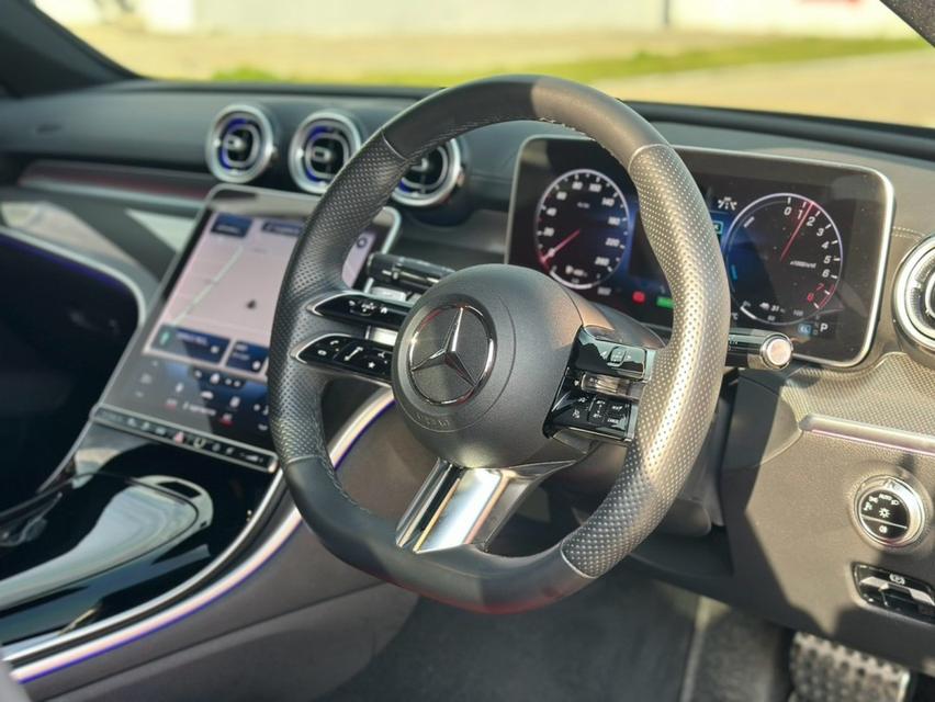 Mercedes Benz C350e AMG W206 ดำ เบาะแดง 2022 จด 2024 11