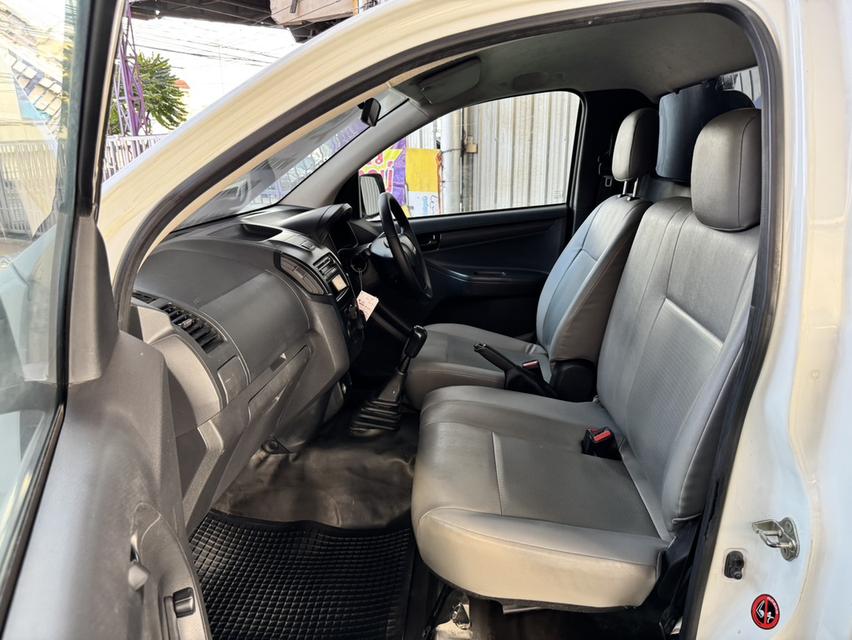 ISUZU D-MAX SPARK 1.9 B MT 2018 8