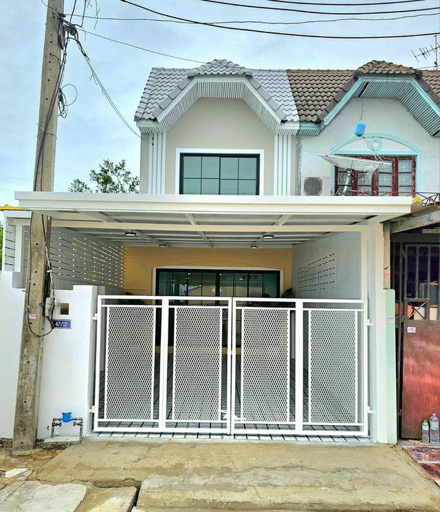 หมู่บ้านร่มเงาไม้ 