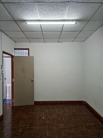 ให้เช่าทาวน์เฮ้าส์ในซอย สุขุมวิท93 ซอยพึ่งมี 2 ชั้น มี 2ห้องนอน 2 ห้องน้ำ 3