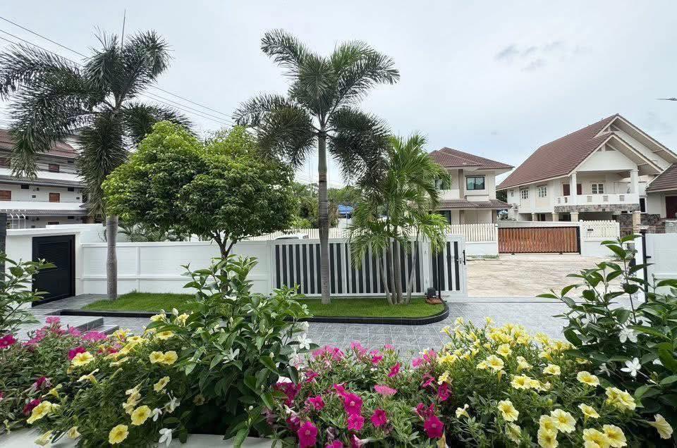 For sale pool villa Pattaya Park hill 2 only 12.9 million 16