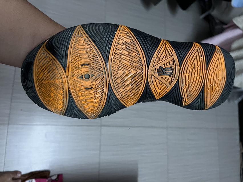 Nike kyrie 5 "taco". 6