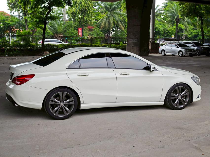 Mercedes Benz CLA 200 W117 ปี 2017