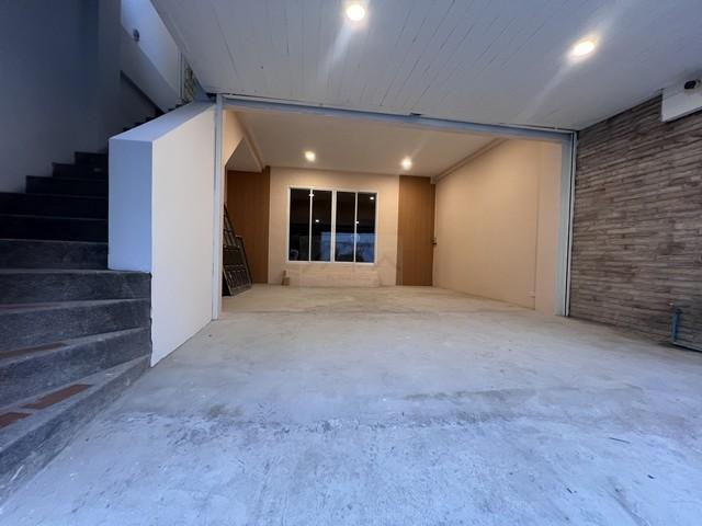 ให้เช่าโฮมออฟฟิศ 4.5 ชั้น 6 ห้องนอน ซอยวิภาวดี 22 ปรับปรุงใหม่สไตล์มินิมอล ด้านหลังติดรั้วการบินไทย เหมาะทำ b&b, สำนักงา 6