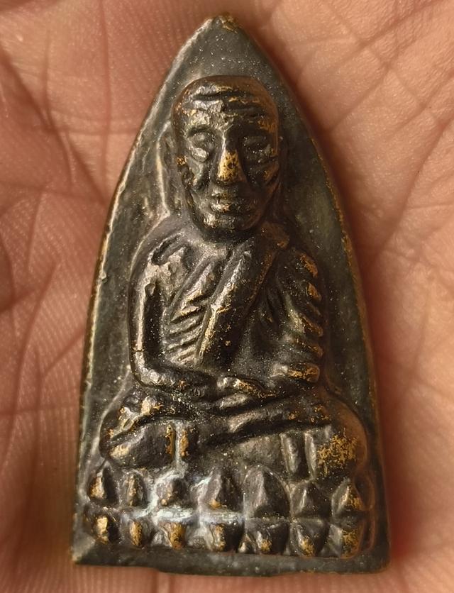 พระหล่อเตารีดหลสวปู่ทวดวัดช้างไห้ค่ะ รูปย่อยที่ 3